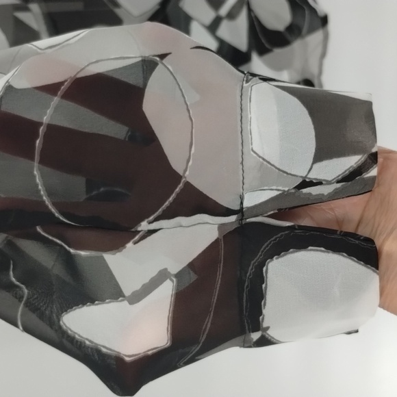 Liz Baker blouse top button down sheer geometric black gray grey  size medium - Picture 3 of 8